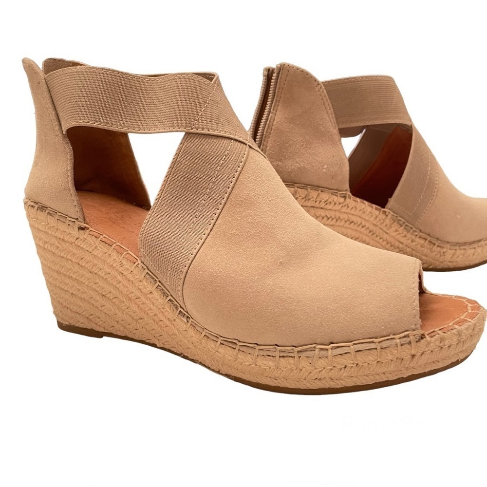 𝅺GENTLE Souls by Kenneth Cole Cross Elastic Nude Suede Espadrille Wedge 7.5
